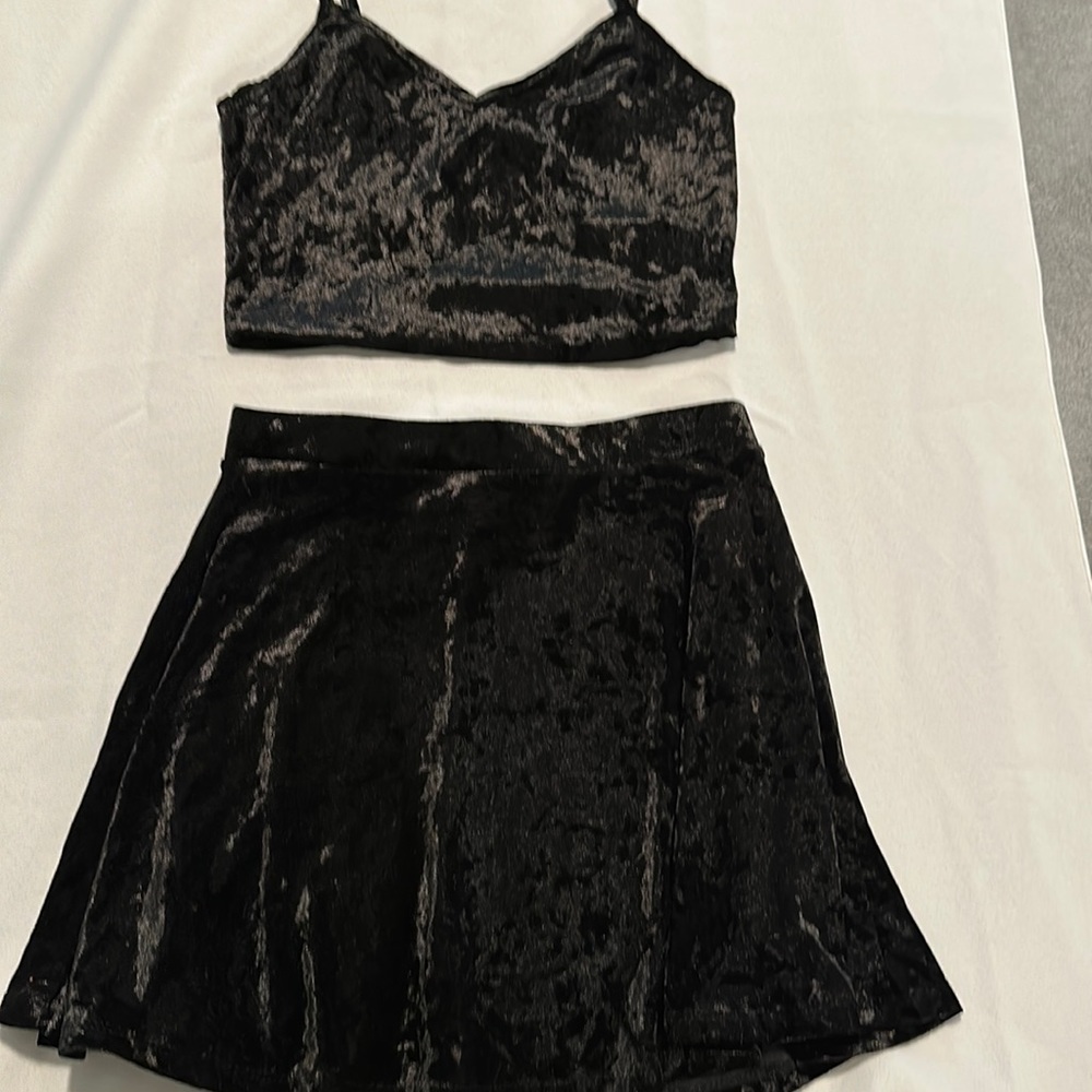 Forever 21 2piece Black Velour Skinny Straps Tank Top Crop Top Mini Skirt
